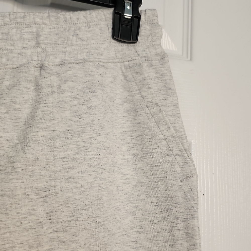 Women's Light Gray Cropped Pants - Picture 2 of 8